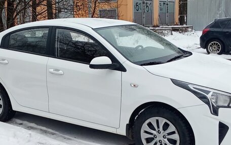 KIA Rio IV, 2021 год, 1 750 000 рублей, 3 фотография