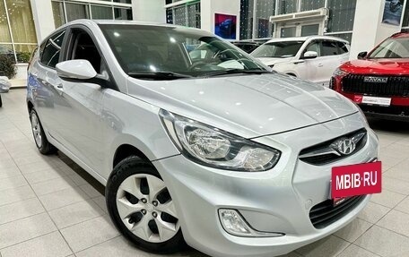 Hyundai Solaris II рестайлинг, 2012 год, 819 000 рублей, 3 фотография