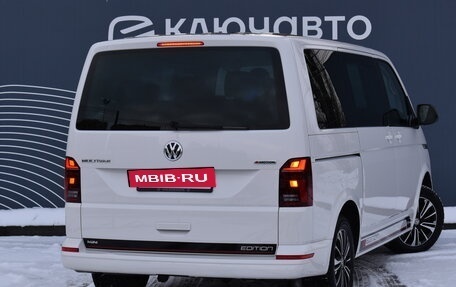 Volkswagen Multivan T6 рестайлинг, 2020 год, 7 780 000 рублей, 2 фотография