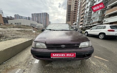 Toyota Carina, 1994 год, 109 999 рублей, 1 фотография