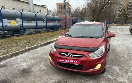 Hyundai Solaris II рестайлинг, 2011 год, 560 000 рублей, 3 фотография