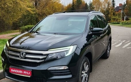 Honda Pilot III рестайлинг, 2017 год, 3 650 000 рублей, 1 фотография