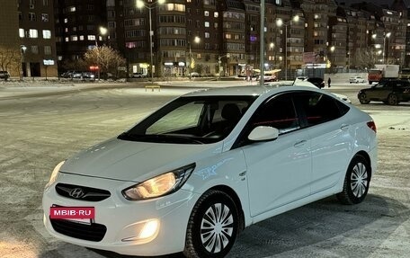 Hyundai Solaris II рестайлинг, 2013 год, 945 000 рублей, 3 фотография