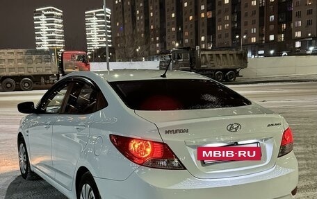 Hyundai Solaris II рестайлинг, 2013 год, 945 000 рублей, 7 фотография