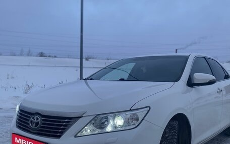 Toyota Camry, 2012 год, 1 980 000 рублей, 2 фотография