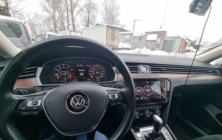 Volkswagen Passat B8 рестайлинг, 2018 год, 2 760 000 рублей, 16 фотография