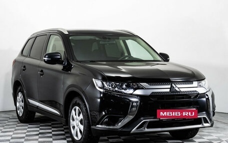 Mitsubishi Outlander III рестайлинг 3, 2020 год, 2 039 000 рублей, 3 фотография