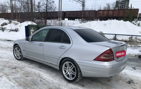 Mercedes-Benz C-Класс, 2001 год, 680 000 рублей, 3 фотография