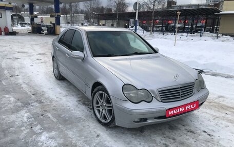 Mercedes-Benz C-Класс, 2001 год, 680 000 рублей, 2 фотография