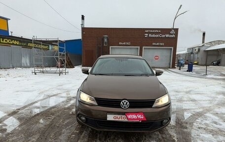 Volkswagen Jetta VI, 2011 год, 1 100 000 рублей, 2 фотография