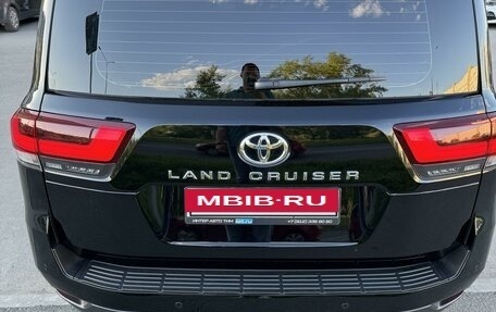 Toyota Land Cruiser, 2022 год, 12 000 000 рублей, 5 фотография