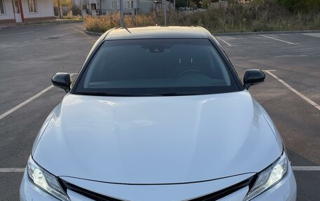 Toyota Camry, 2021 год, 3 700 000 рублей, 9 фотография