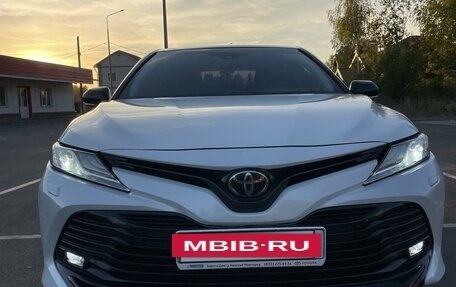 Toyota Camry, 2021 год, 3 700 000 рублей, 3 фотография