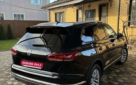 Volkswagen Touareg III, 2019 год, 5 700 000 рублей, 5 фотография