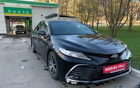 Toyota Camry, 2021 год, 3 550 000 рублей, 5 фотография