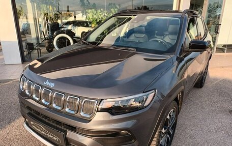 Jeep Compass II, 2022 год, 3 330 000 рублей, 2 фотография