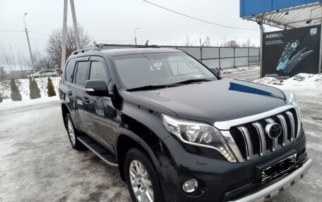 Toyota Land Cruiser Prado 150 рестайлинг 2, 2015 год, 3 500 000 рублей, 2 фотография