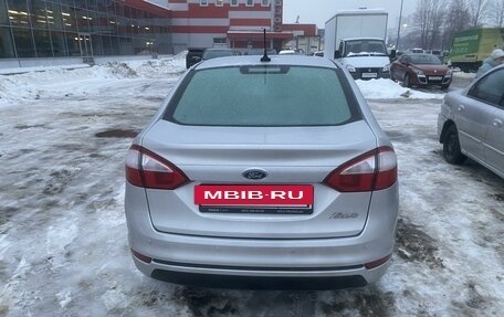 Ford Fiesta, 2016 год, 1 050 000 рублей, 4 фотография