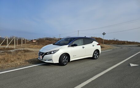 Nissan Leaf II, 2018 год, 2 200 000 рублей, 12 фотография