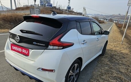 Nissan Leaf II, 2018 год, 2 200 000 рублей, 9 фотография