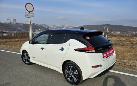 Nissan Leaf II, 2018 год, 2 200 000 рублей, 8 фотография