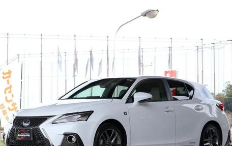 Lexus CT I рестайлинг, 2022 год, 2 000 000 рублей, 4 фотография