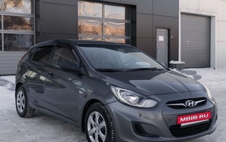 Hyundai Solaris II рестайлинг, 2012 год, 980 000 рублей, 7 фотография