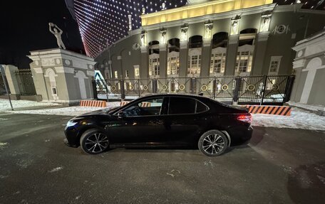 Toyota Camry, 2020 год, 2 900 000 рублей, 4 фотография