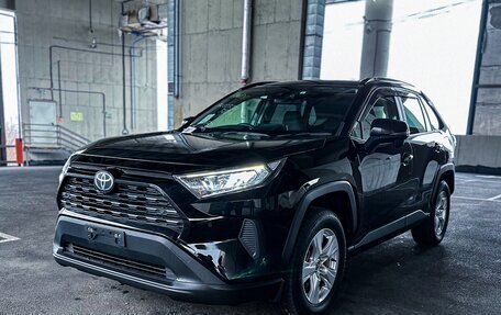 Toyota RAV4, 2020 год, 2 550 000 рублей, 3 фотография