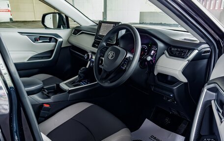 Toyota RAV4, 2020 год, 2 550 000 рублей, 9 фотография