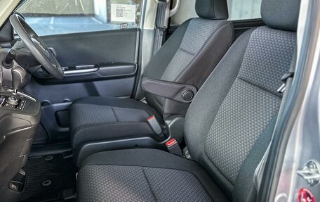 Honda Freed II, 2018 год, 1 420 000 рублей, 9 фотография