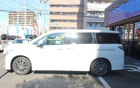 Nissan Elgrand III, 2020 год, 2 000 000 рублей, 4 фотография