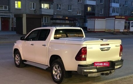 Toyota Hilux VIII, 2017 год, 2 800 000 рублей, 5 фотография