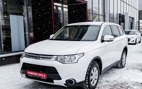 Mitsubishi Outlander III рестайлинг 3, 2014 год, 1 545 000 рублей, 1 фотография