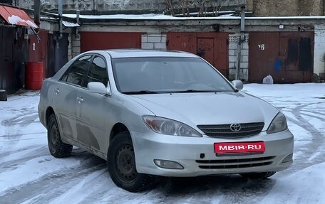 Toyota Camry V40, 2002 год, 630 000 рублей, 1 фотография