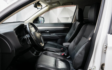 Mitsubishi Outlander III рестайлинг 3, 2012 год, 1 320 000 рублей, 10 фотография