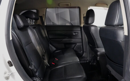 Mitsubishi Outlander III рестайлинг 3, 2012 год, 1 320 000 рублей, 13 фотография