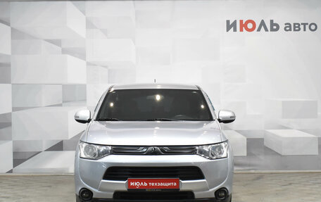 Mitsubishi Outlander III рестайлинг 3, 2012 год, 1 420 000 рублей, 2 фотография