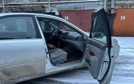 Toyota Camry V40, 2002 год, 630 000 рублей, 10 фотография