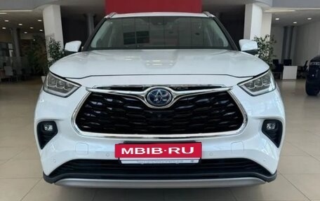 Toyota Highlander, 2024 год, 8 949 000 рублей, 3 фотография