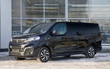 Peugeot Traveller I, 2019 год, 3 800 000 рублей, 1 фотография