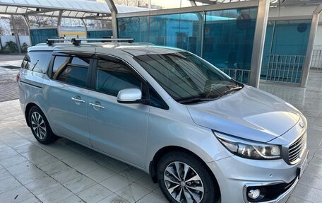 KIA Carnival III, 2018 год, 2 989 000 рублей, 4 фотография