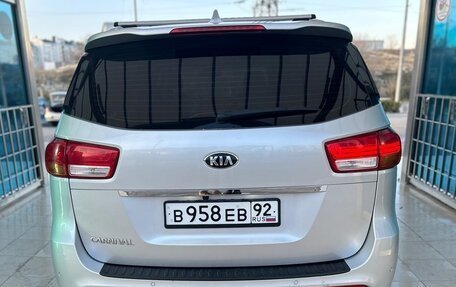 KIA Carnival III, 2018 год, 2 989 000 рублей, 6 фотография