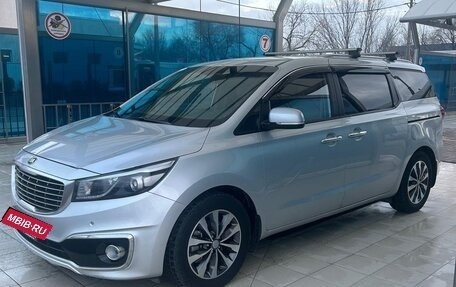 KIA Carnival III, 2018 год, 2 989 000 рублей, 2 фотография