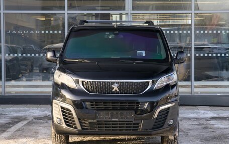 Peugeot Traveller I, 2019 год, 3 800 000 рублей, 6 фотография