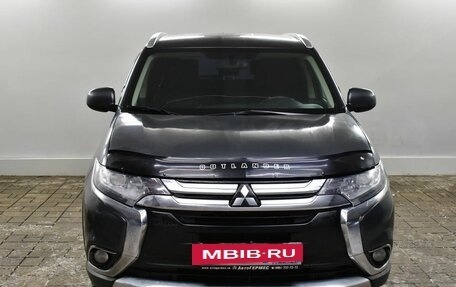 Mitsubishi Outlander III рестайлинг 3, 2016 год, 1 570 000 рублей, 2 фотография