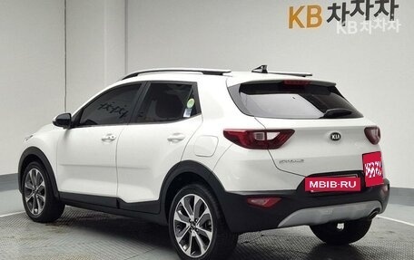 KIA Stonic, 2020 год, 1 075 000 рублей, 3 фотография