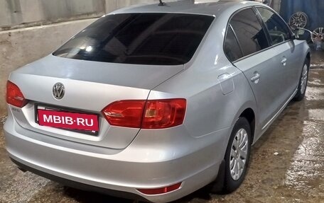 Volkswagen Jetta VI, 2014 год, 1 050 000 рублей, 3 фотография