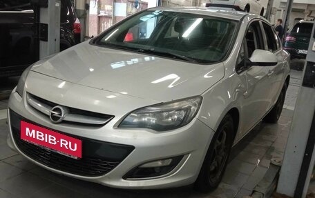 Opel Astra J, 2013 год, 660 000 рублей, 1 фотография