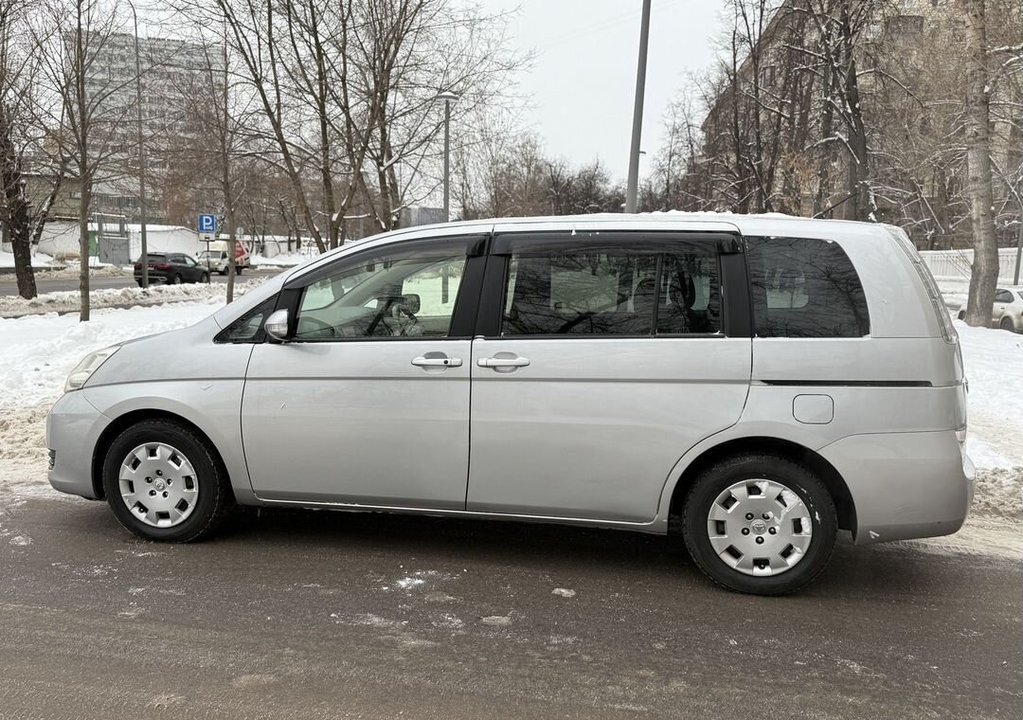 Toyota ISis, 2012 год, 1 515 000 рублей, 9 фотография